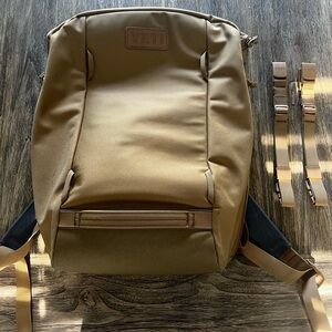 Yeti Crossroads 2L Backpack